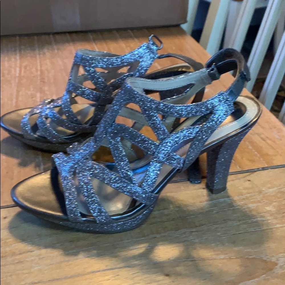 Naturalizer Ladies Silver Sparkle Heels